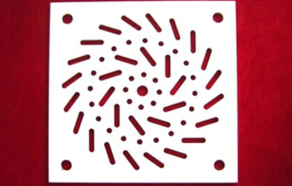 雕花（huā）鋁單（dān）板